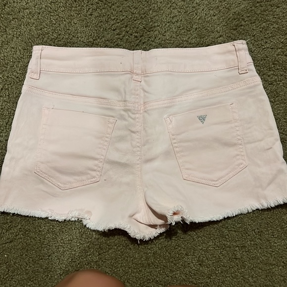 pink guess los Angeles jean shorts. - Picture 3 of 4